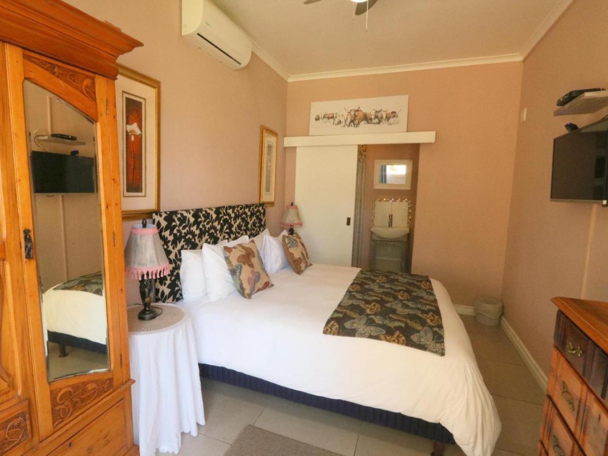 The Boston Guest House Bellville Room photo